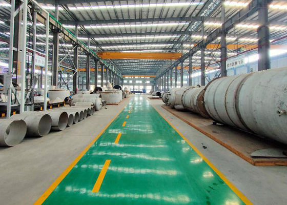 Kimyasal İlaç Endüstrisinde 15000kg / h Üç Etkili Düşen Film Evaporatör